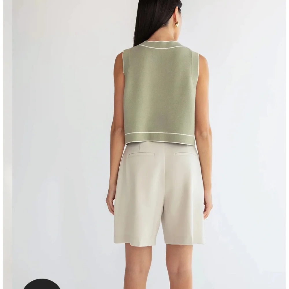 Button Up Sweater Vest - Tea and Cream - Picture 4 of 5